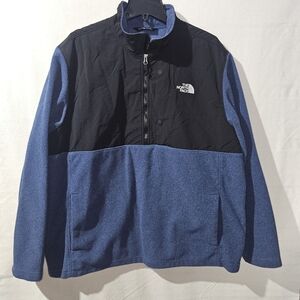 The North Face Men's Black and Navy Performance Jacket